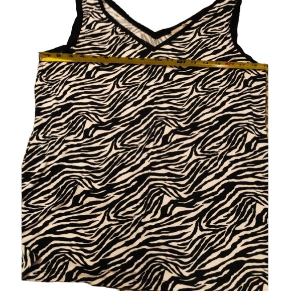 Banana Republic large zebra print tank black & White V-neck top - Picture 1 of 6